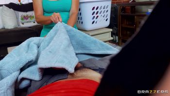 DayWithAPornstar.20.10.13.Lacey.Bender.1080p