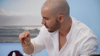 dm.20.05.22.anissa.kate.one.tight.ass.client