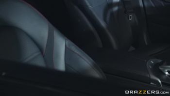 mgb.18.04.29.ariella.ferrera.driving.mommy.wild[N1C]