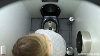czech-toilets-5-1280x720-2000kbps