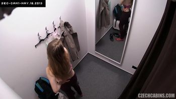 欧美小木屋偷拍-26-1280x720-2000kbps