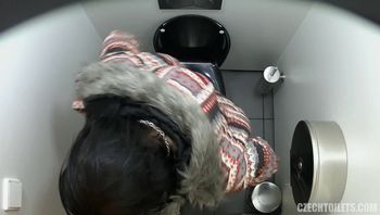 捷克厕拍系列-9-1280x720-2000kbps