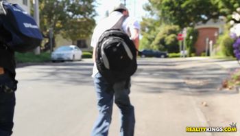 欧美街头搭讪测试系列金钱万能 - 15欧美日光浴室偷拍 - Naked Yoga(Camron Canda)(08.14.2012)