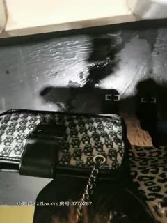 颜值高身材好性感的小骚骚全程露脸，在某饭店的公测内全裸道具自慰，