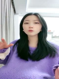 超清纯校花--夏天的夏❤️，颜值、身材让人看了直流口水，声音温柔×