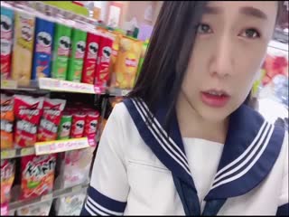 肉弹冲击台湾风韵爆乳尤物▌嫚嫚▌体验超短裙嫩嫩塞入跳蛋不穿内裤逛&