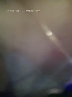 颜值高身材好性感的小骚骚全程露脸，在某饭店的公测内全裸道具自慰，