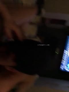 【情侣流出】马来西亚华裔大奶美女情侣分手后性爱影片遭男方流出1第&#